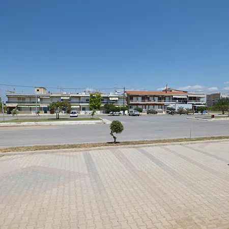 Thetis Seafront By Rentalspro - Halkidiki * 네아 플라기아